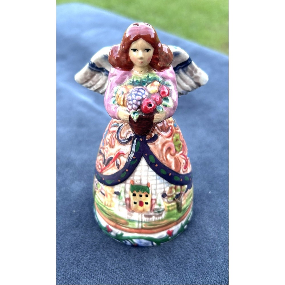 Jim Shore Salt/pepper Shaker